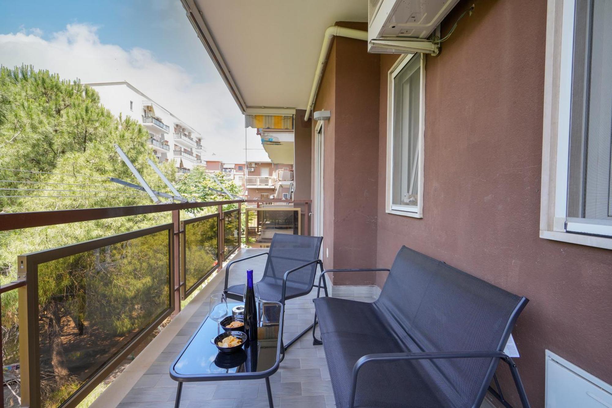 Gli Aquiloni Apartment - Steps From The Station Bari Exterior photo